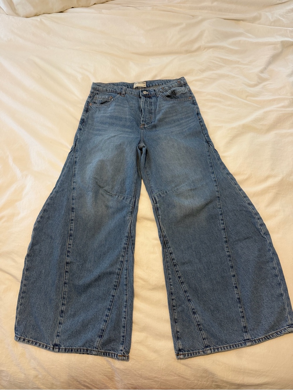 Free People Eden slouchy Light Blue Wide-Leg Jeans - Picture 3 of 12